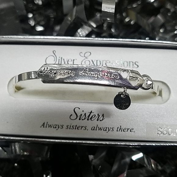 ❤💋Gorgeous❤💋silver Expressions ❤💋 bracelet - Picture 2 of 5
